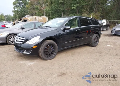 2006 Mercedes-Benz R 500 4Matic z USA, uszkodzony, nr VIN 4JGCB75E96A023571